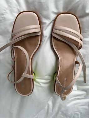 Women's vegan Strappy Square-Toe Sandals in Light Pink Beige